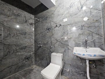 Bathroom in 1 BHK Builder Floor at Saket – for Rent