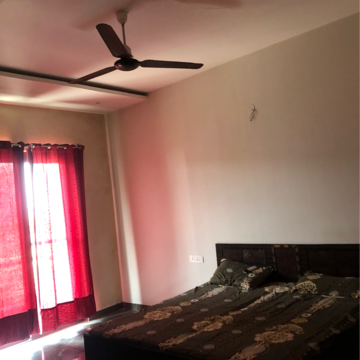 Bedroom in 2 BHK Builder Floor at Aerocity – for Rent
