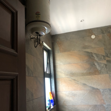 Room in 2 BHK Builder Floor at Aerocity – for Rent