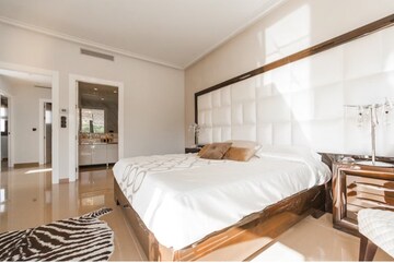 3 BHK Apartment For Rent in Central Park Flower Valley Aqua Front Towers, Sohna Sector 33
