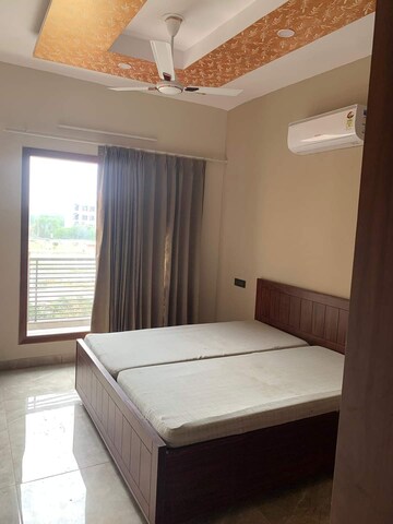 1 BHK Builder Floor For Rent in Sector 82 A