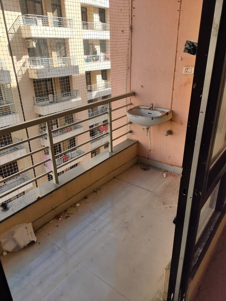 Balcony, rhb-dwarka-residency 3 Bedroom 1109 Sq.Ft. Apartment In Mansarovar Jaipur 8882418