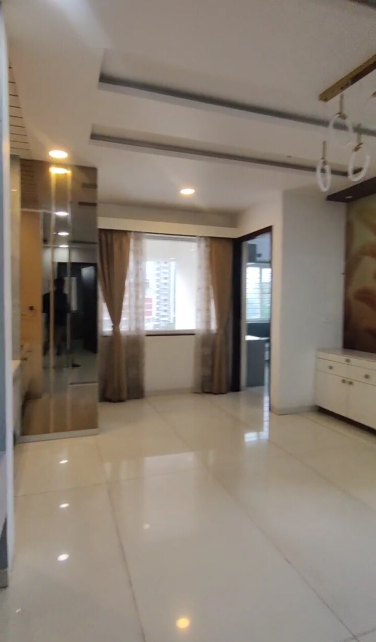 Room, madhapur 3 Bedroom 2000 Sq.Ft. Apartment In Madhapur Hyderabad 8882436