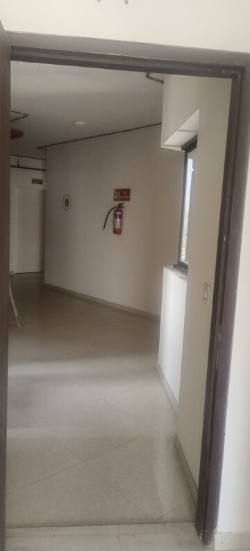 Room in 1 BHK Apartment at Naigaon – for Rent