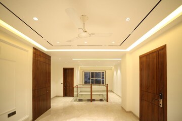 Room in 4 BHK Builder Floor at Sector 49 – for Sale