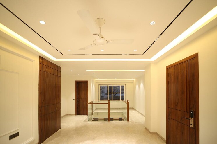 Room, sector 49 4 Bedroom 2000 Sq.Ft. Builder Floor In Sector 49 Gurgaon 8882464