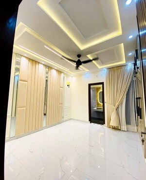 Building Lobby in 3 BHK Builder Floor at Sector 37 – for Sale