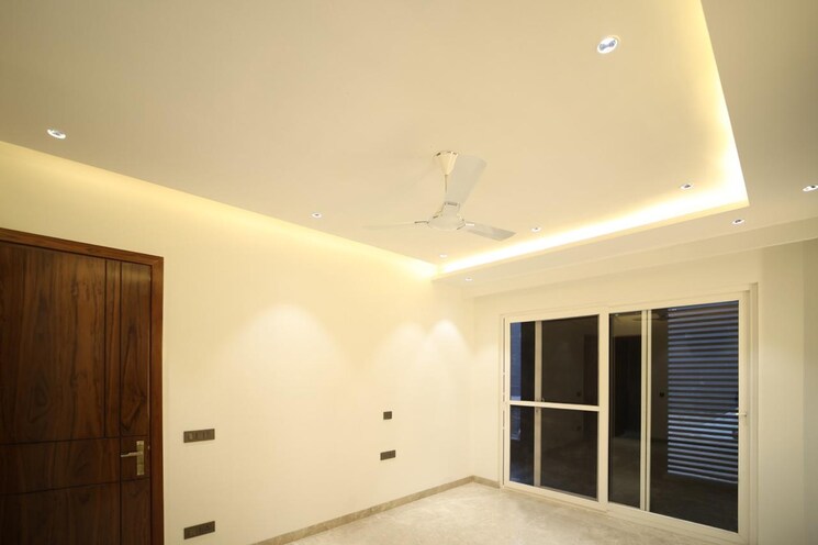 Room, sector 49 4 Bedroom 2000 Sq.Ft. Builder Floor In Sector 49 Gurgaon 8882507