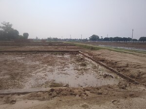 Plot For Sale in Nh 24