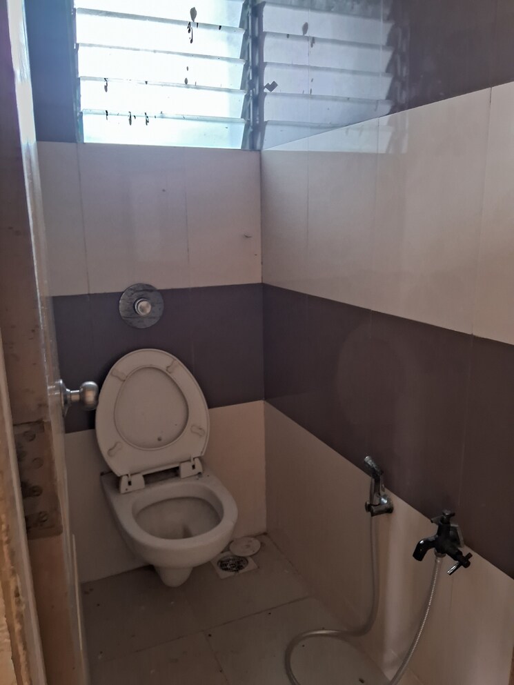 Bathroom, new-krishna-tower 1 Bedroom 750 Sq.Ft. Apartment In Kopar Khairane Navi Mumbai 8882515