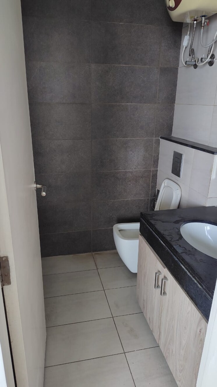 Bathroom, ireo-the-grand-arch 3 Bedroom 2164 Sq.Ft. Apartment In Sector 58 Gurgaon 8882491