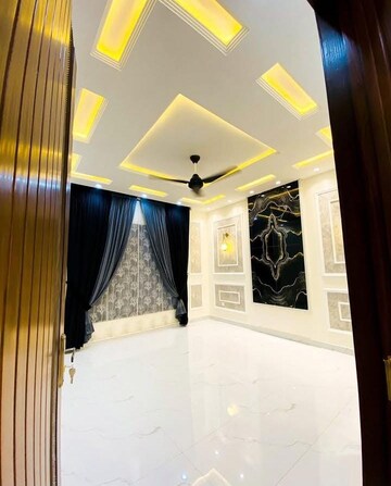 Kitchen in 2 BHK Builder Floor at Sector 31 – for Rent