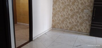 Room in 3 BHK Builder Floor at Pir Machalla – for Rent