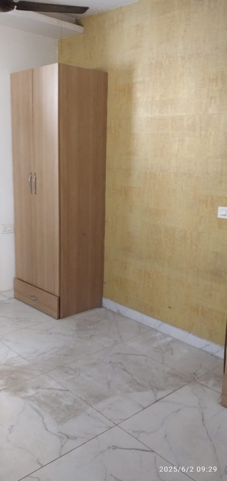 Room, pir machalla 3 Bedroom 1000 Sq.Ft. Builder Floor In Pir Machalla Zirakpur 8882550