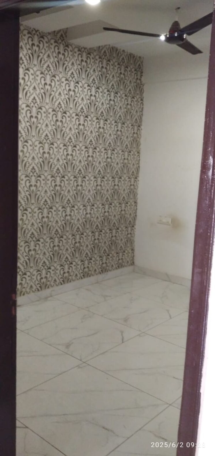 Room, pir machalla 3 Bedroom 1000 Sq.Ft. Builder Floor In Pir Machalla Zirakpur 8882550