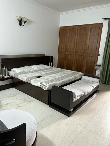 1 BHK Apartment For Rent in Dayanand Colony