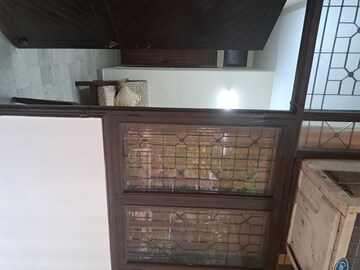 Furnished Amenities in 1 BHK Apartment at Dayanand Colony – for Rent