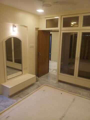Building Lobby in 3 BHK Apartment at Venus Apartments Cuffe Parade, Cuffe Parade – for Rent