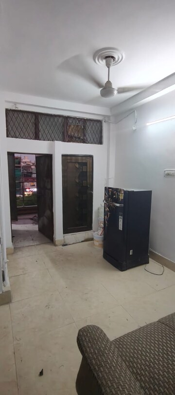 Parking in 1 BHK Builder Floor at Chattarpur – for Rent