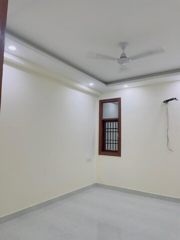 Room in 2 BHK Apartment at Palm Residency Chhatarpur, Chattarpur – for Rent