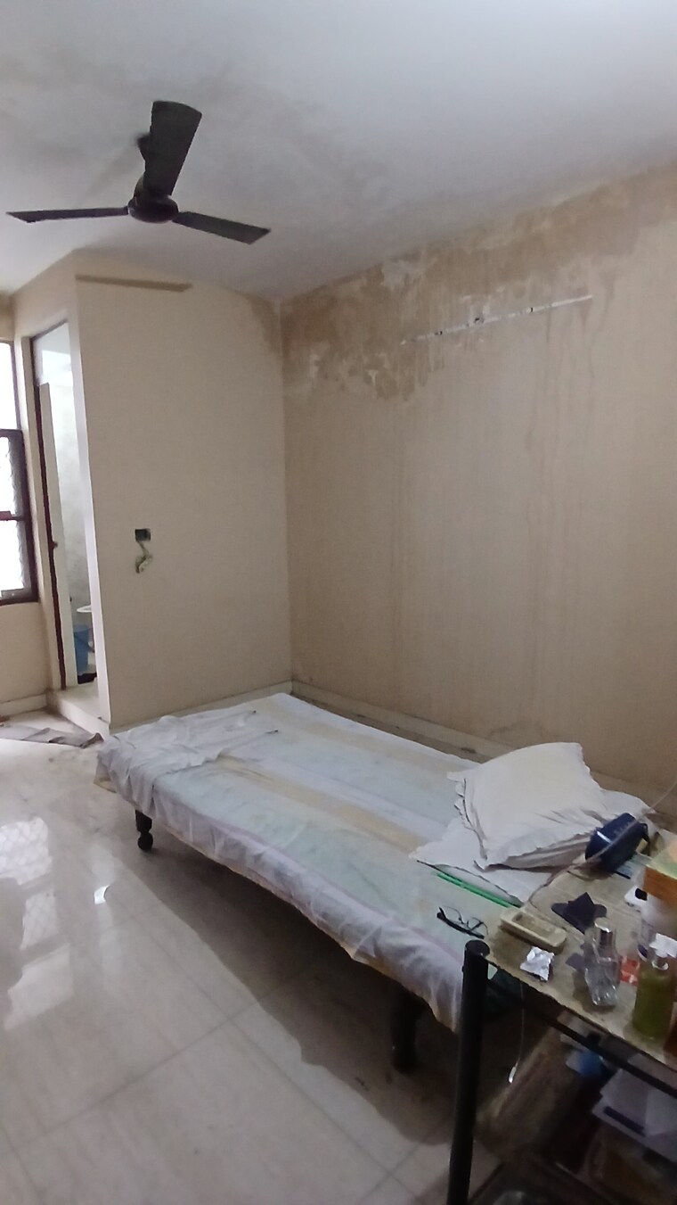 Bedroom, dda-taimoor-enclave 3 Bedroom 900 Sq.Ft. Builder Floor In New Friends Colony Delhi 8882717