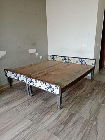 Bedroom in 1 BHK Apartment at Paramount Golfforeste, Zeta I Greater Noida – for Rent