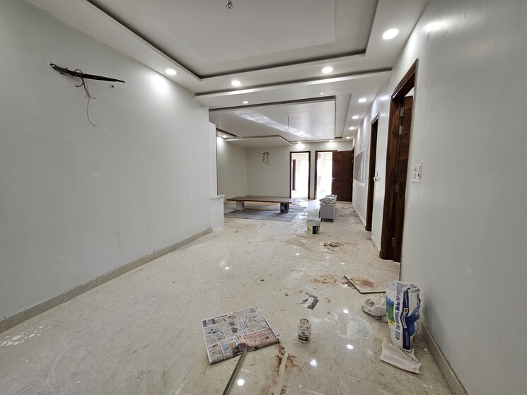  Parking, parklands 4 Bedroom 350 Sq.Yd. Apartment In Sector 85 Faridabad 8882708