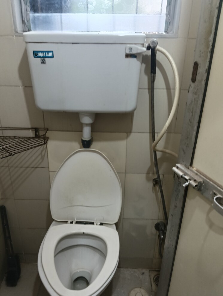 Bathroom, golders-green-chs 1 Bedroom 587 Sq.Ft. Apartment In Borivali West Mumbai 8882787