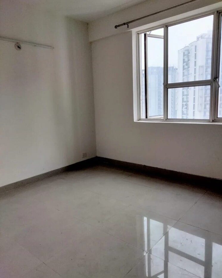 Room, logix-blossom-greens 2.5 Bedroom 1234 Sq.Ft. Apartment In Sector 143 Noida 8882761