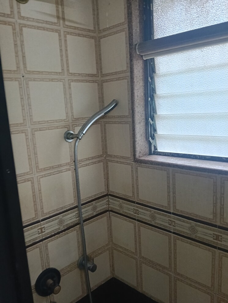 Bathroom, simran-apartment-borivali 1 Bedroom 500 Sq.Ft. Apartment In Borivali West Mumbai 8882832