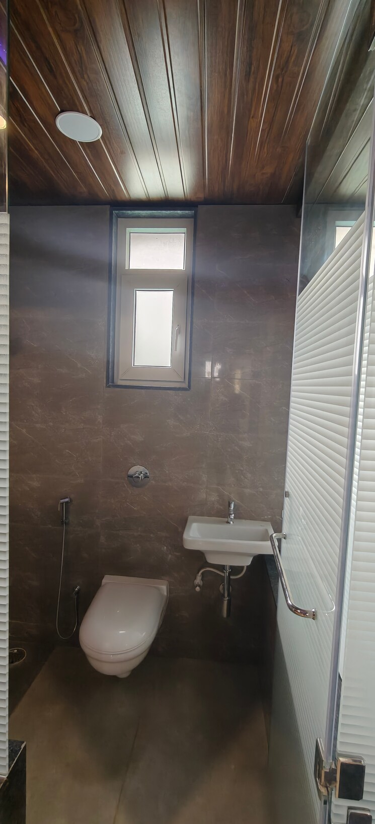 Bathroom, krushi housing society Pg For Girls In Krushi Housing Society 8882862