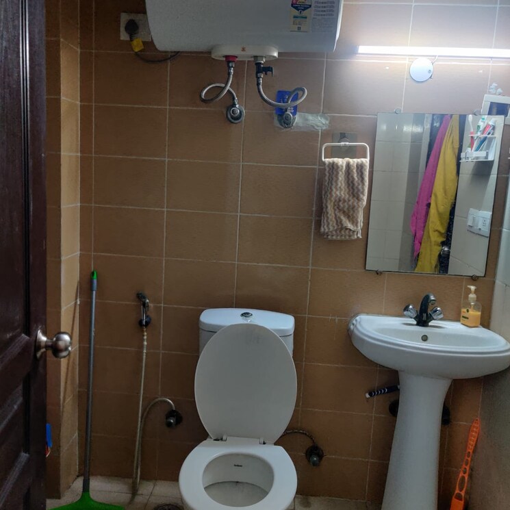 Bathroom, logix-blossom-county 2 Bedroom 1040 Sq.Ft. Apartment In Sector 137 Noida 8883053