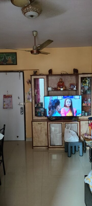 Furnished Amenities in 1 BHK Apartment at HDIL Dheeraj Regency, Borivali East – for Rent
