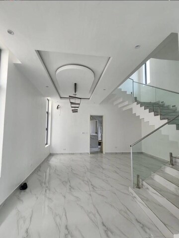 Building Lobby in 2 BHK Builder Floor at Sector 28 – for Rent