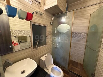 Bathroom in 3 BHK Apartment at DLF The Carlton Estate, Dlf Phase V – for Sale