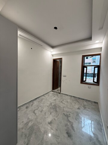 Room in 2 BHK Builder Floor at Dwarka Sector 16 – for Sale