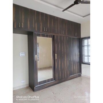 Bedroom in 2 BHK Apartment at Hbr Layout – for Rent