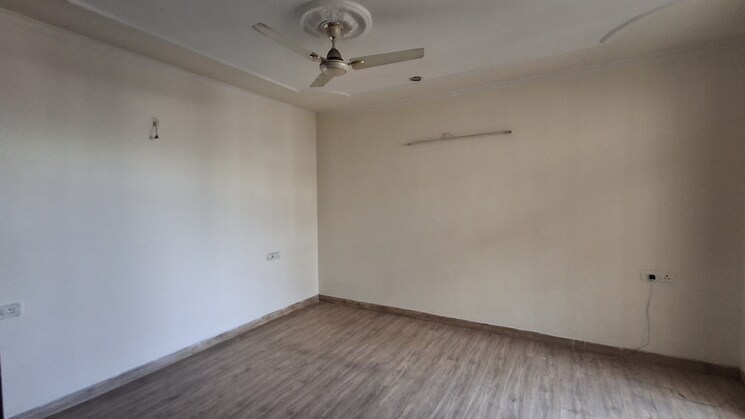 Room, vip road 3 Bedroom 1400 Sq.Ft. Apartment In Vip Road Zirakpur 8883227