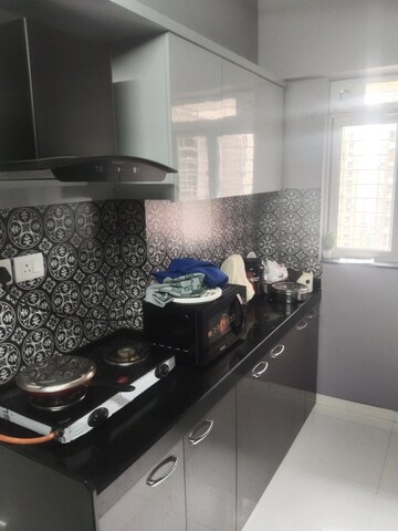 2 BHK Apartment For Rent in Lodha Amara, Kolshet Road