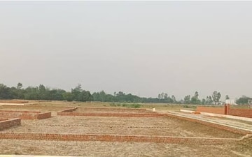 Plot For Sale in Sector 80