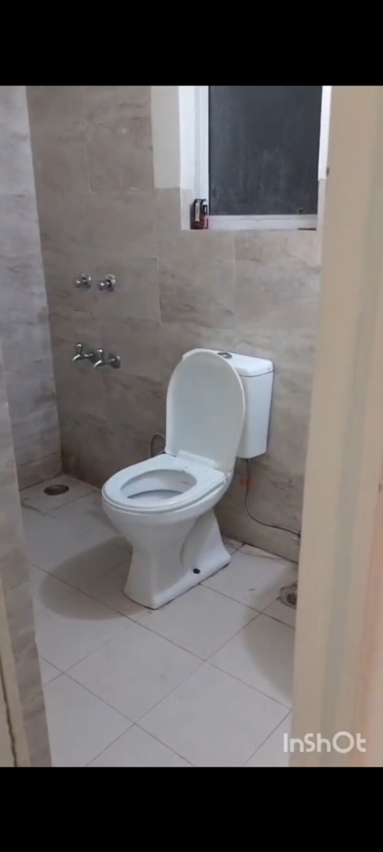 Bathroom, wave-dream-homes 2 Bedroom 808 Sq.Ft. Apartment In Wave City Ghaziabad 8883313