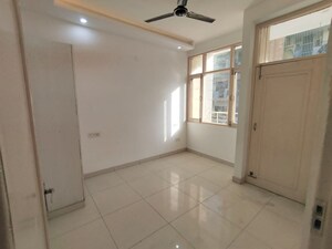 Room in 3 BHK Builder Floor at Pir Machalla – for Sale