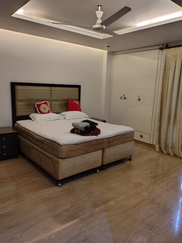 Bedroom in 4 BHK Builder Floor at Green Park – for Sale