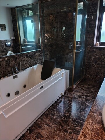 Balcony in 4 BHK Builder Floor at Green Park – for Sale