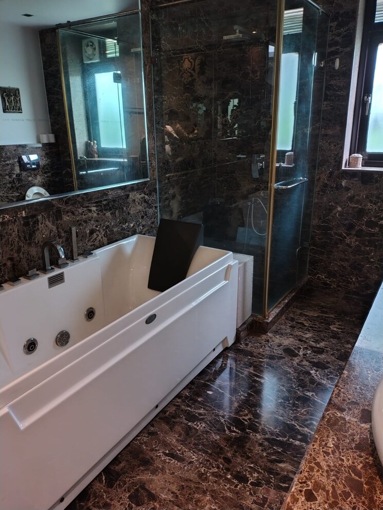 Balcony, green park 4 Bedroom 250 Sq.Yd. Builder Floor In Green Park Delhi 8883428