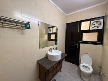 Master Bedroom in 3 BHK Builder Floor at Paschim Vihar – for Rent