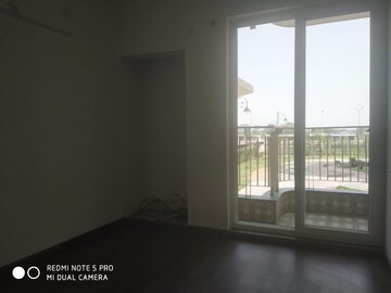 Room in 2 BHK Apartment at BPTP Discovery Park, Sector 80 – for Sale