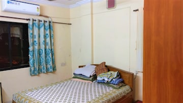 Bedroom in 2 BHK Apartment at HDIL Dheeraj Diamond, Malad West – for Rent