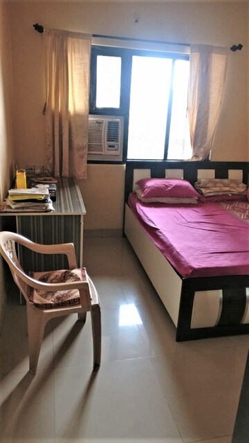 Bedroom in 2 BHK Apartment at HDIL Dheeraj Diamond, Malad West – for Rent