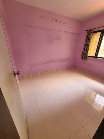 Room in 2 BHK Apartment at Poonam Everest, Nalasopara West – for Rent